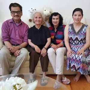 Meet your Posher, Tuyet